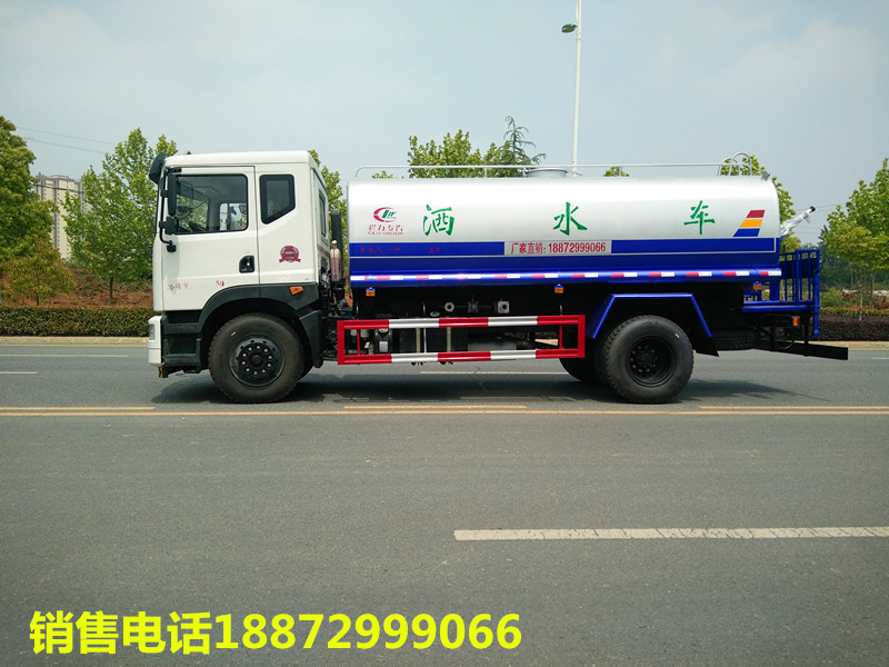 東風(fēng)12噸灑水車(chē) 東風(fēng)12噸灑水車(chē)