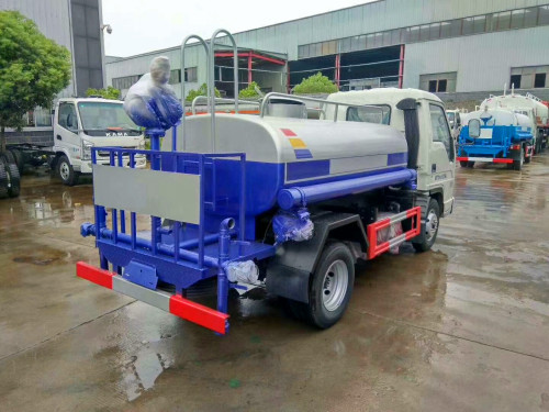 環(huán)衛(wèi)灑水車 環(huán)衛(wèi)灑水車