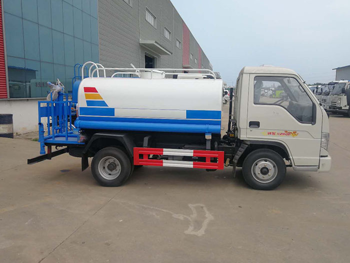 3噸灑水車(chē) 3噸灑水車(chē)