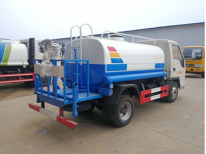 3噸灑水車(chē) 3噸灑水車(chē)
