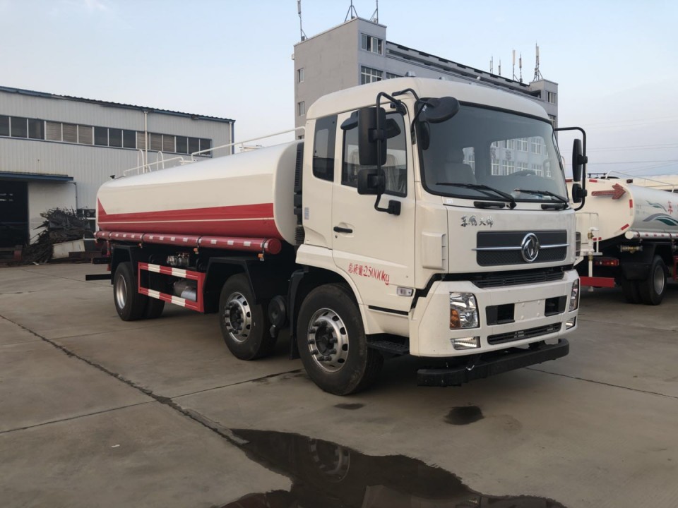 東風(fēng)天錦小三軸灑水車廠家底盤配置-程力集團(tuán) 東風(fēng)天錦小三軸灑水車廠家底盤配置-程力集團(tuán)