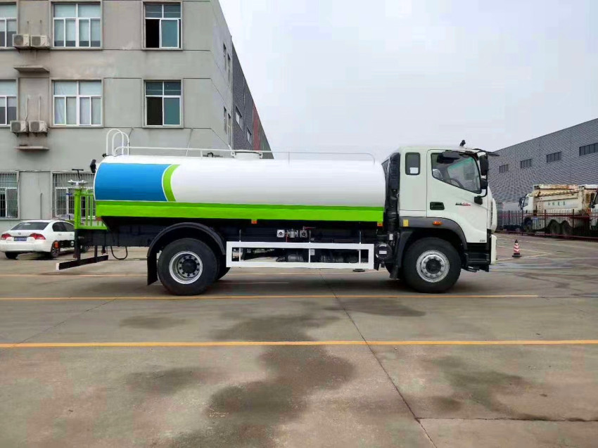 京牌國(guó)六灑水車(chē) 京牌國(guó)六灑水車(chē)