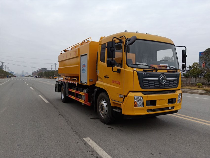 吸污車加防凍玻璃水的真實經(jīng)歷-吸污車廠家直銷 吸污車加防凍玻璃水的真實經(jīng)歷-吸污車廠家直銷