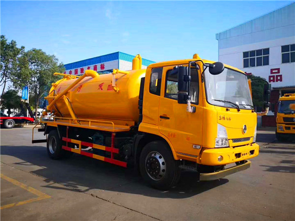 東風吸污車報價 -東風吸污車價格-程力吸污車生產(chǎn)廠家 東風吸污車報價 -東風吸污車價格-程力吸污車生產(chǎn)廠家