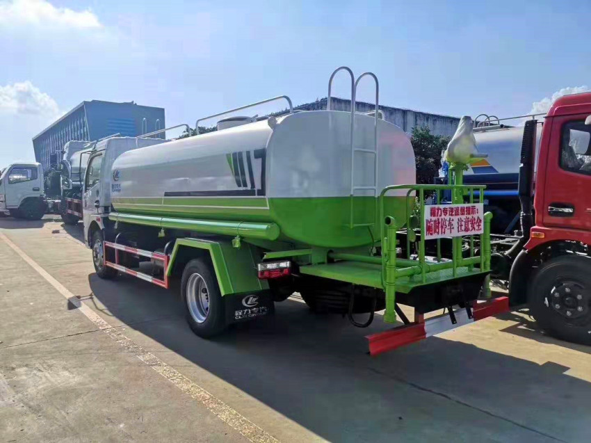 8����ˮ܇(ch��)�����X(qi��n)