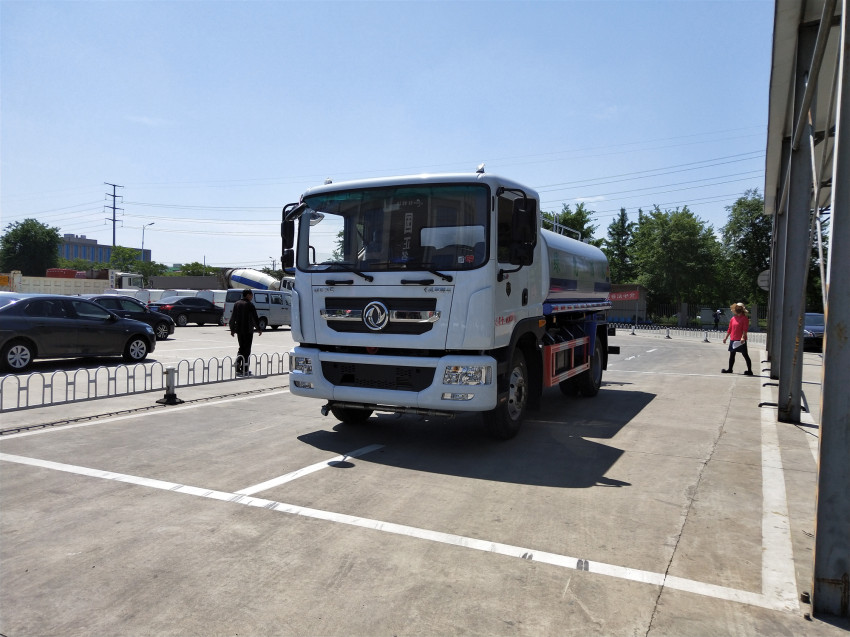 環衛灑水車購買時當心受騙- 程力灑水車廠家帶您一起來了解 環衛灑水車購買時當心受騙- 程力灑水車廠家帶您一起來了解